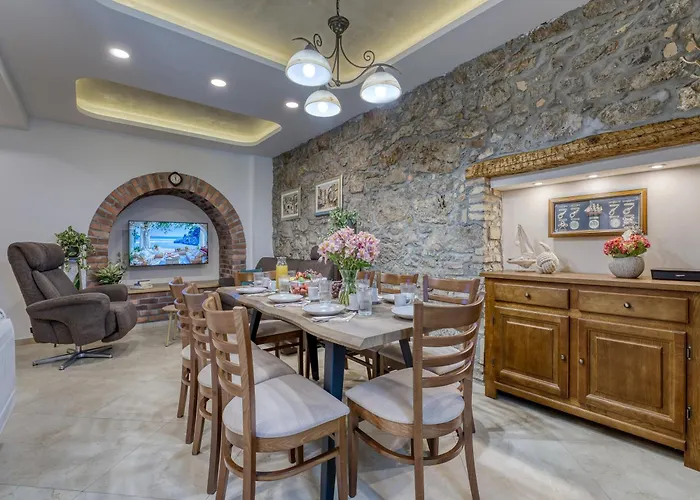 Casa Conrad * Οπατία