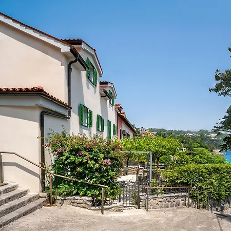 Casa Conrad אופטיה